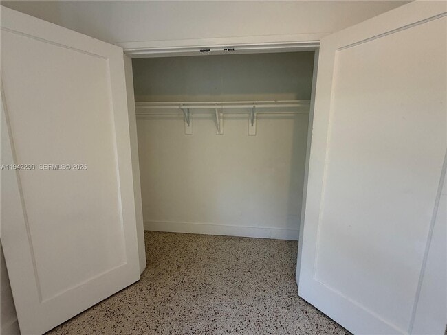 Building Photo - 600 SW 10th St