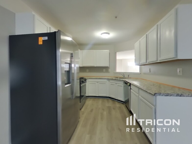 Building Photo - 10554 Catalina Pl