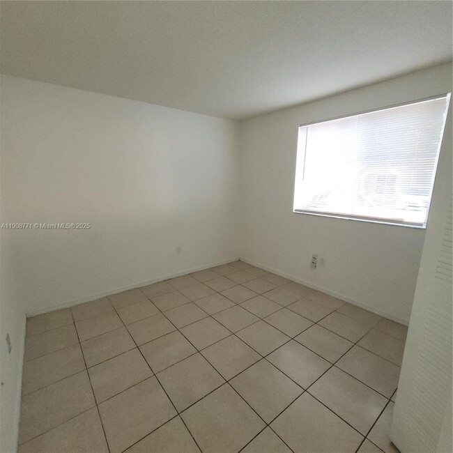 Building Photo - 17612 NW 25th Ave