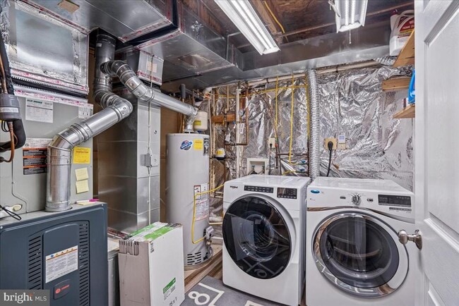 Building Photo - 2238 Merion Pond