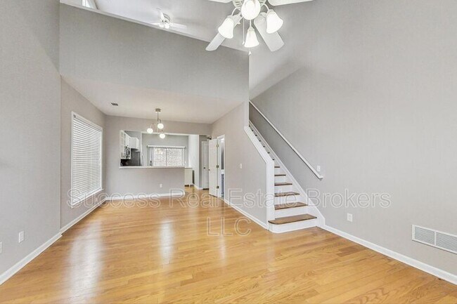 Building Photo - 1645 Heyford Cir NW