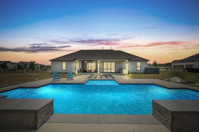 Primary Photo - 104 Rolling Hills Ct