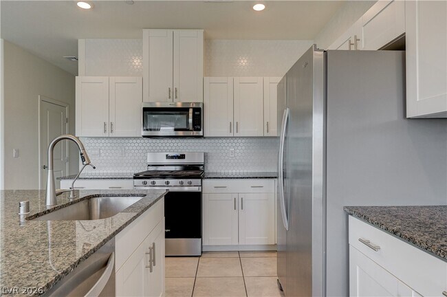 Building Photo - 386 Larksong Ave
