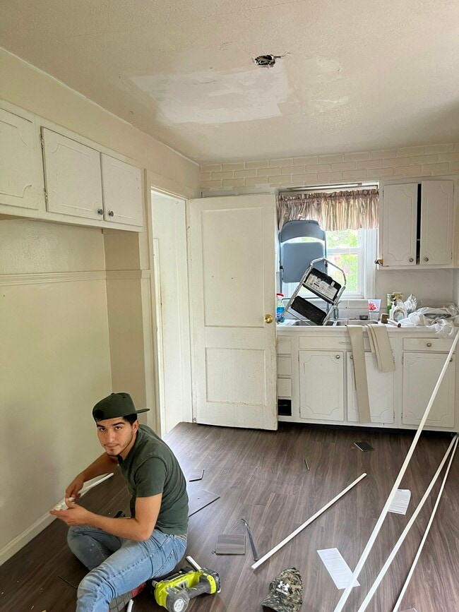 Building Photo - 1261 Lincoln Park Blvd