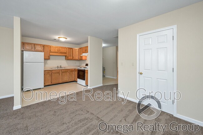 Building Photo - 484 Grey Hill Rd