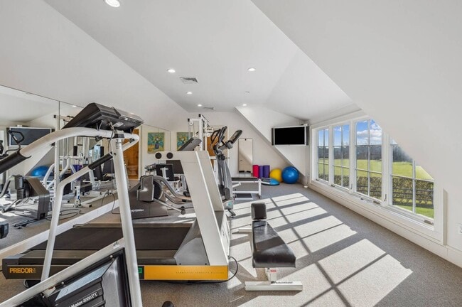 Building Photo - 110 Rose Hill Rd