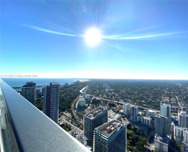 Building Photo - 1000 Brickell Plaza