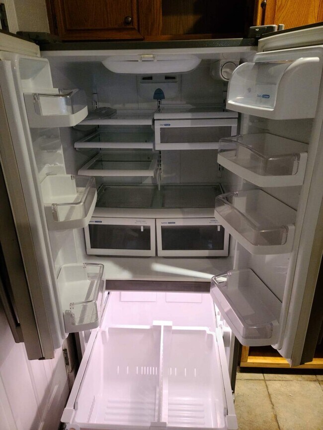 Building Photo - 3321 Thomas Kincheon St