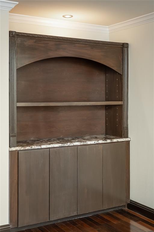 Building Photo - 4900 Balcones Dr