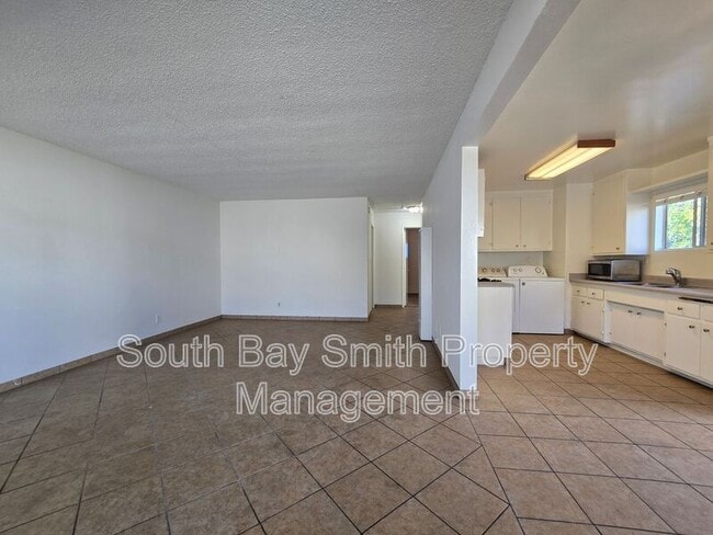 Building Photo - 2619 Mathews Ave