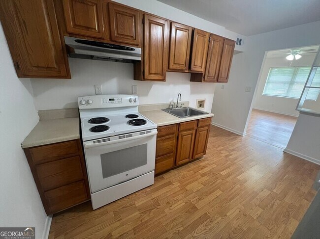 Building Photo - 4055 Elizabeth Park Ct