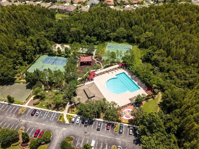 Building Photo - 2330 Nesslewood Dr