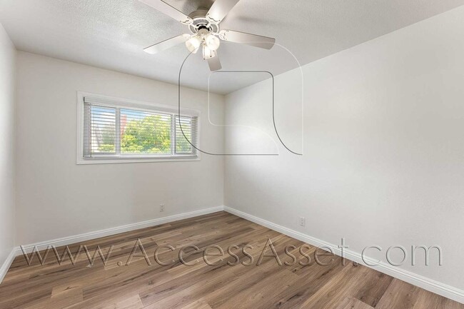 Building Photo - Spacious 4 Bedroom Home with Private Yard & Covered Patio in Anaheim Hills