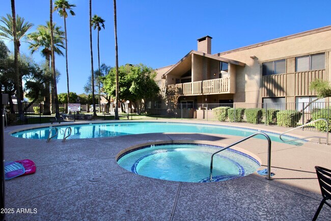 Building Photo - 5330 N Central Ave