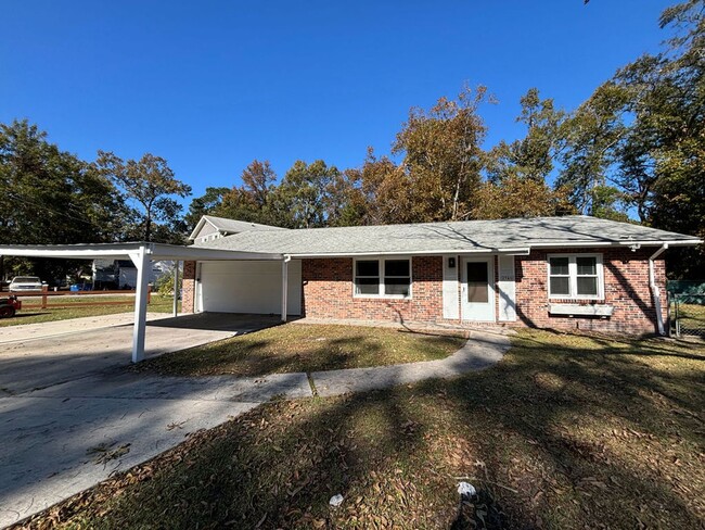 Primary Photo - FULLY RENOVATED! 4BR/2BA Home Available No...