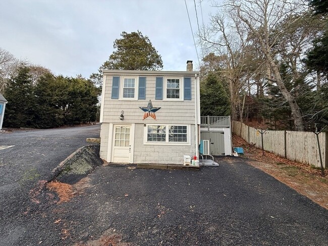 Building Photo - 68 Post N Rail Ave