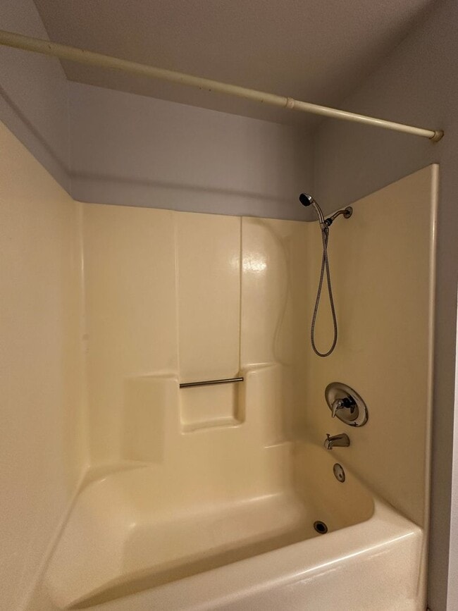 Building Photo - Single Story townhome, water/sewer paid by...
