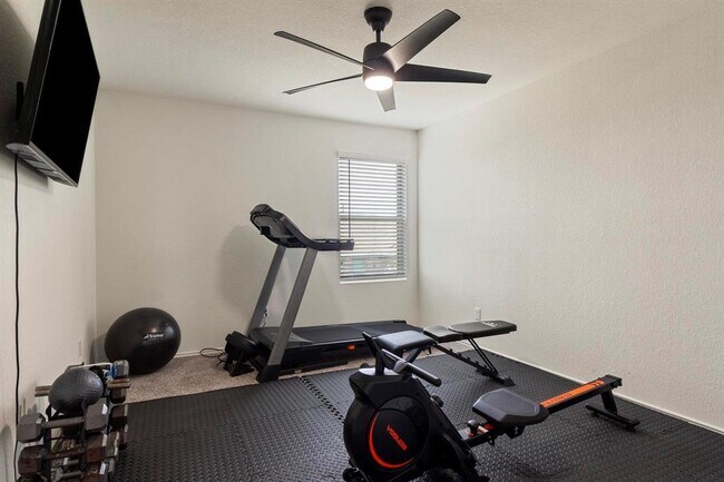 Building Photo - 5932 Bianca Dr