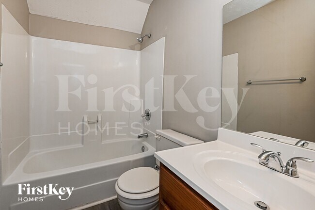 Building Photo - 3900 Hadley Farm Dr