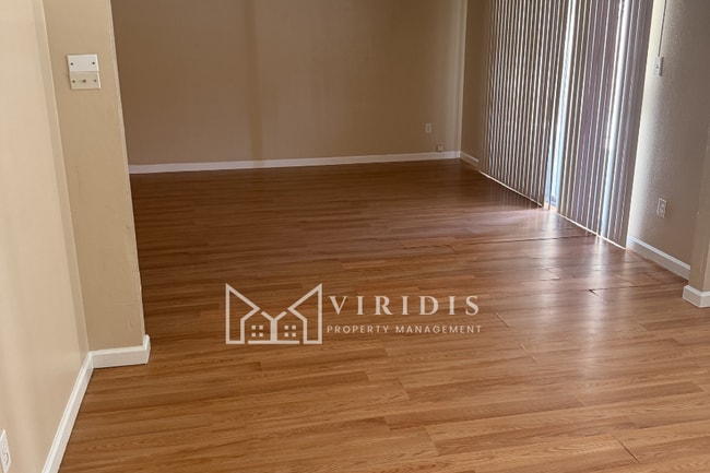 Building Photo - 1304 La Puente Dr