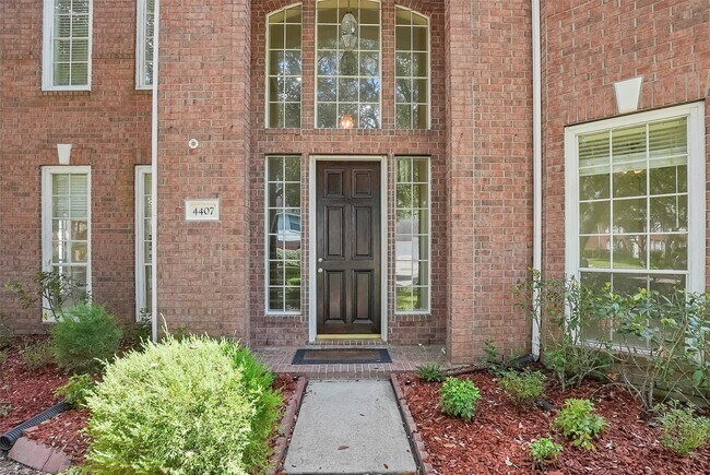 Building Photo - 4407 Magnolia Ln