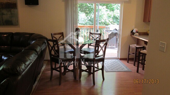 Building Photo - Beautiful 4 Bedroom, 2 bath, Port Orchard Home