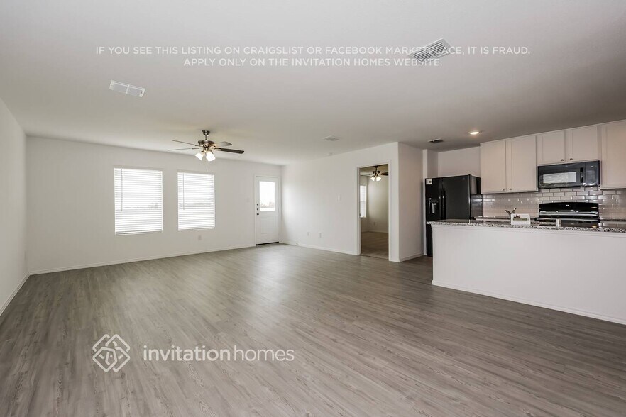 Building Photo - 10225 Hackberry Spg Wy