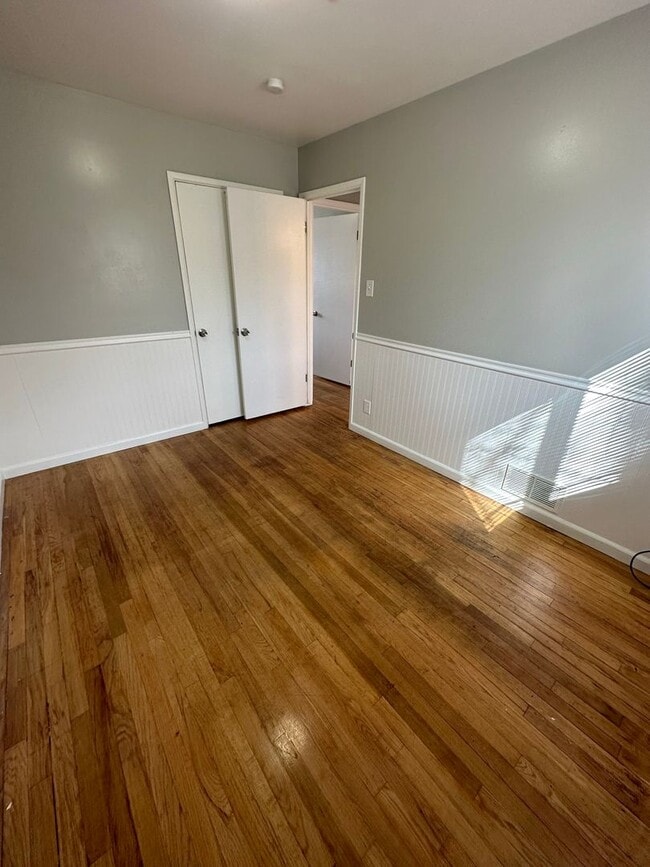 Building Photo - 4650 S