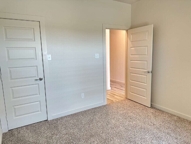 Building Photo - Brand new townhomes in Frenship East!