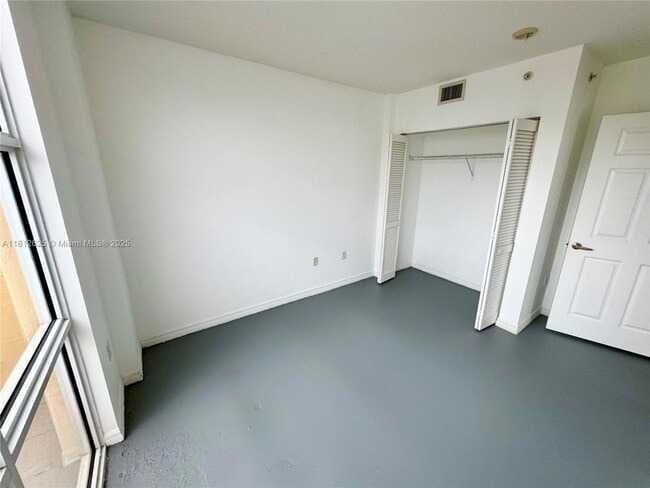 Building Photo - 900 SW 8th St