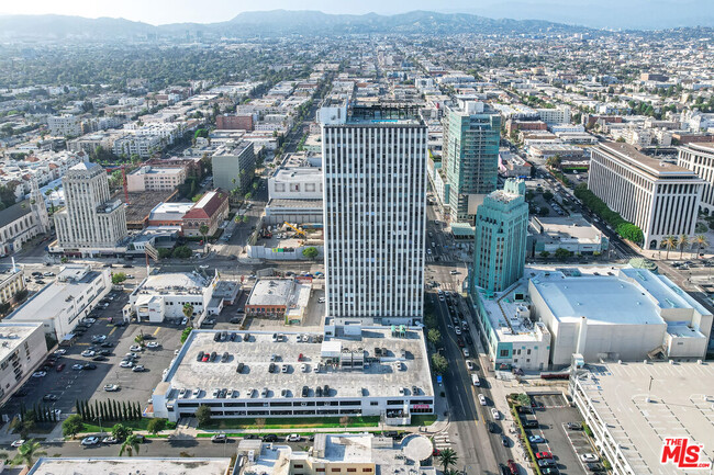 Building Photo - 3810 Wilshire Blvd