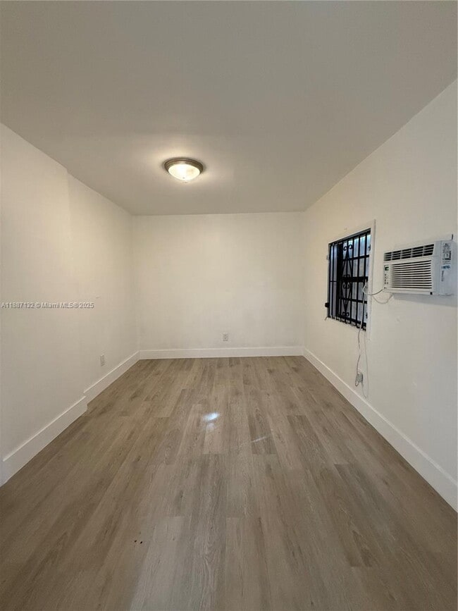 Building Photo - 1200 NE 128th St