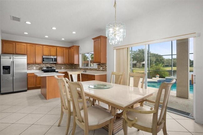 Building Photo - 9727 Mountain Lake Dr