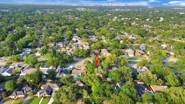 Building Photo - 11923 Briar Forest Dr