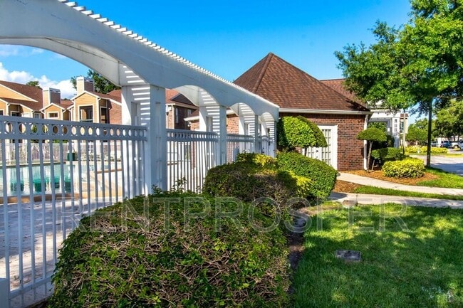 Building Photo - 4301 Lizshire Ln