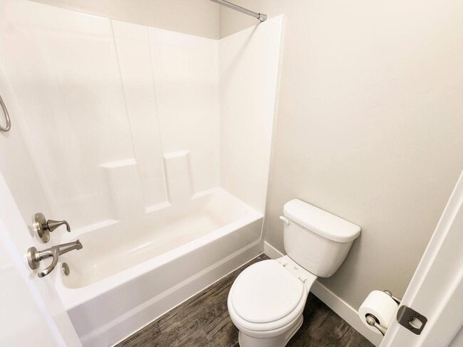 Building Photo - 277 E 1500 N St