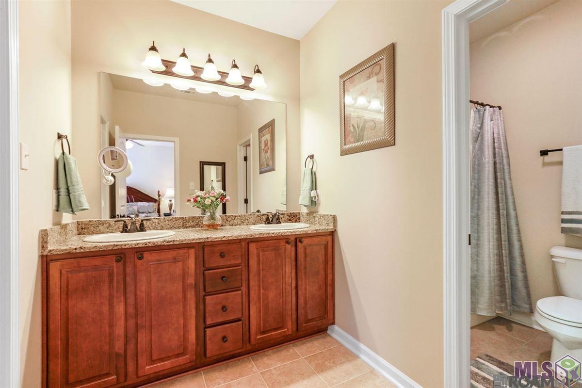 Building Photo - 8604 Abertay Ave