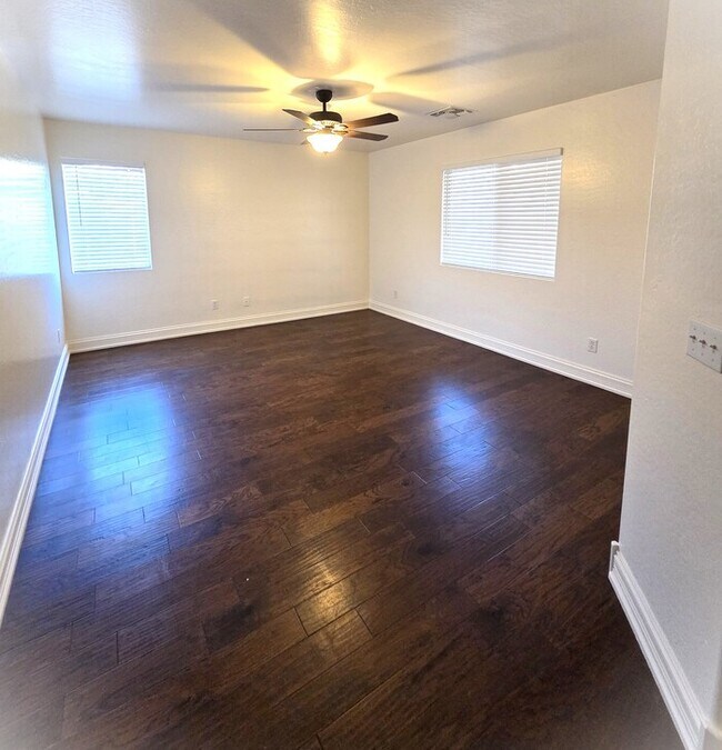 Building Photo - Stunning upgraded 4-bedroom 2-bathroom home