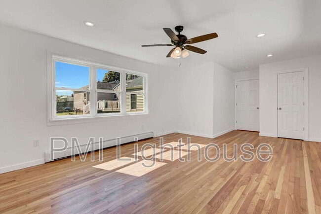 Building Photo - 128 Lockwood Ave
