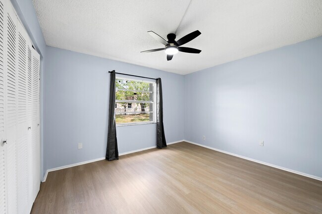 Building Photo - 3258 Coral Ridge Dr