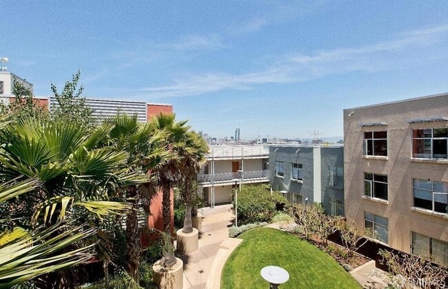 Building Photo - 451 Kansas St