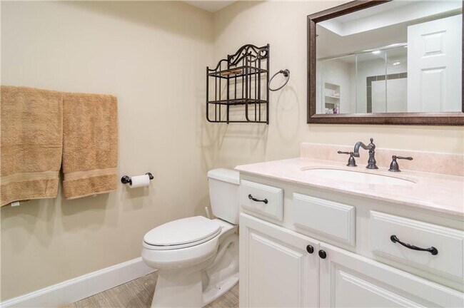 Building Photo - 308 Brackenwood Cir