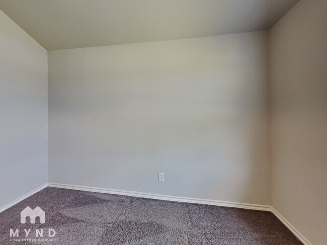 Building Photo - 3905 Chippewa Ct