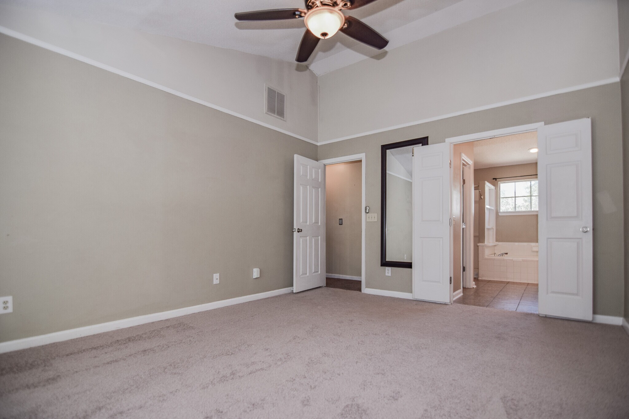 Building Photo - 205 Alydar Ct