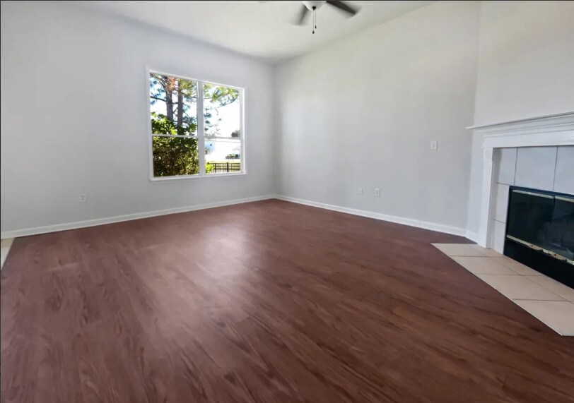 Building Photo - 3583 Old Village Dr