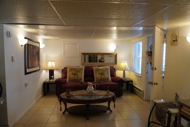 Building Photo - 4703 Ventnor Ave