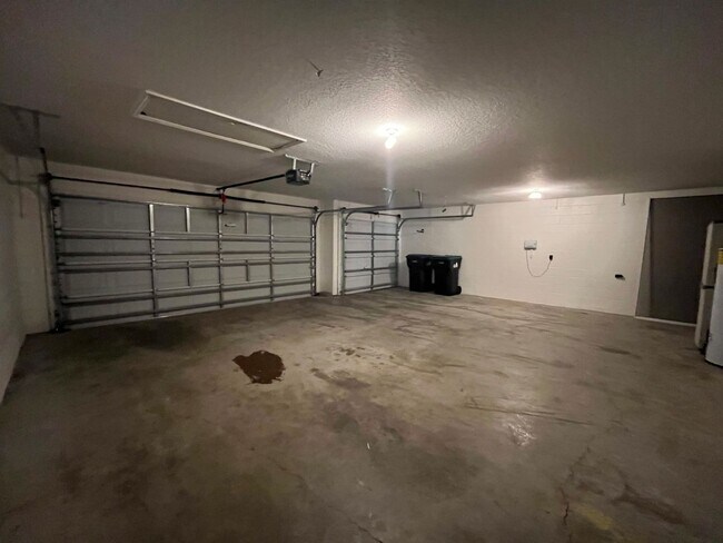 Building Photo - Corner Lot, 4 Bedroom Home with Pool at No...