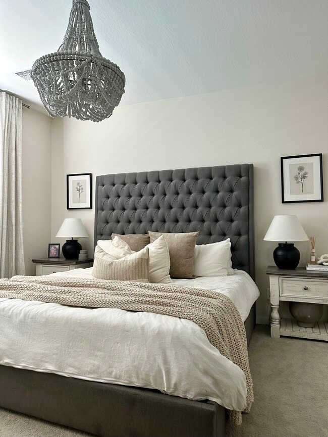 Building Photo - 25907 N Langley Dr