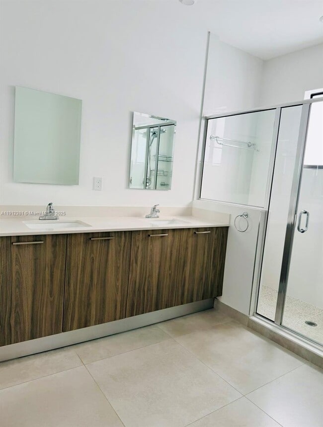 Building Photo - 13663 SW 158th Ave