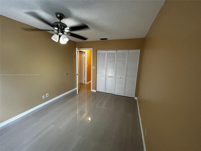 Building Photo - 701 SW 79th Terrace
